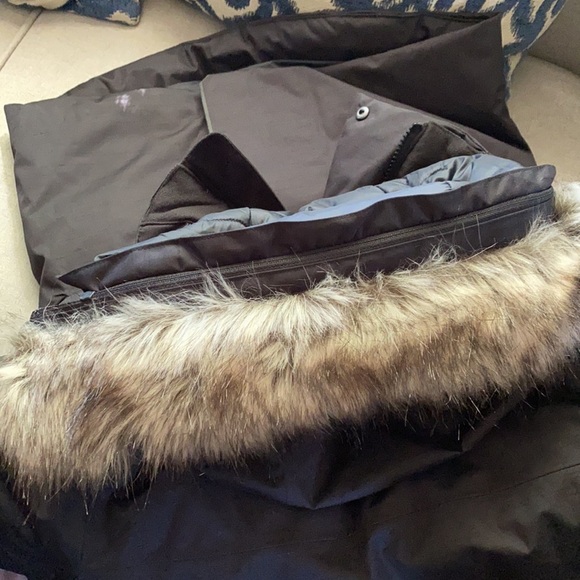 The North Face Crestmont black parka coat XS NWT - Picture 10 of 14